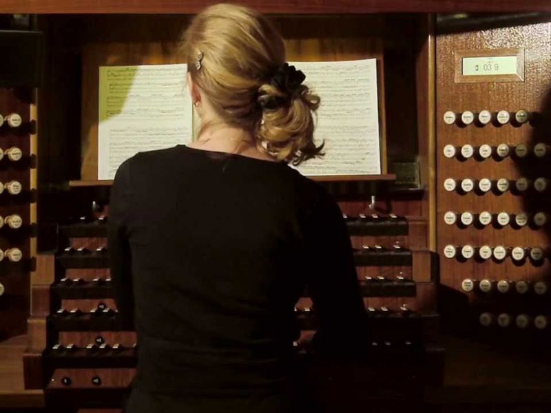 J. S. Bach - Toccata, Adagio und Fuge in C-Dur: Fuge (BWV 564) J. S. Bach - Toccata, Adagio und Fuge in C-Dur: Fuge (BWV 564)